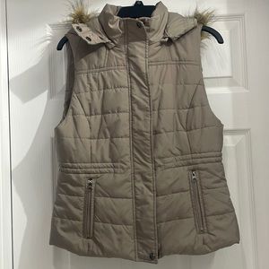 American Rag Puffer Faux Fur Hood Sleeveless Vest